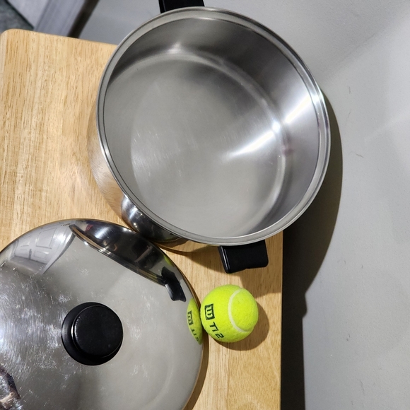 For @JR... Regal Thermic Ray 4-Ply 18-8 StnlsStl Thermo-Clad bottom Stock Pot - Picture 9 of 14